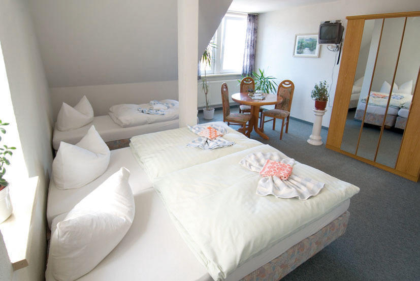Gasthaus & Pension St.Peter アイゼナハ 部屋 写真